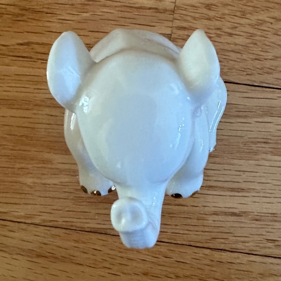 Lenox Baby Elephant Sitting Elephant Trunk Up Elephant - Picture 5 of 11